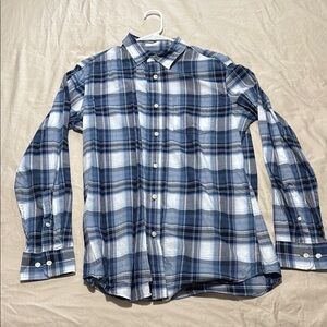 Banana Republic Blue and White Casual Button Down Shirt